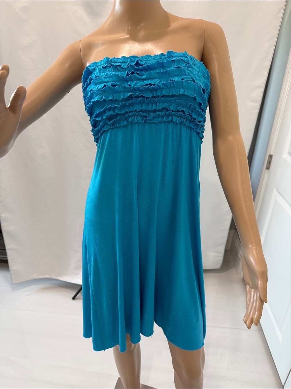 Elan Strapless Ruffled Bust Turquoise Mini Dress Size M